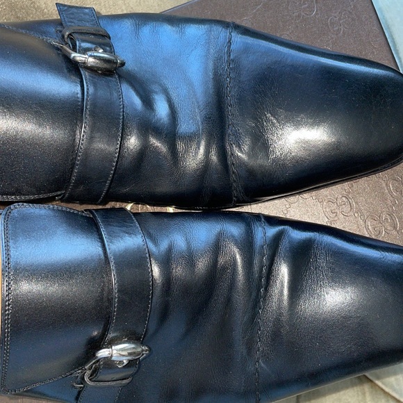 Authentic Gucci shoes - Picture 7 of 16